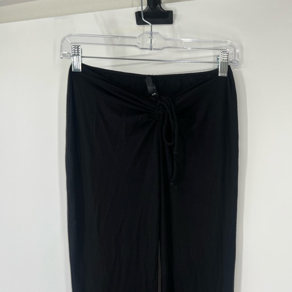 SKIMS Soft Lounge Ruched Pants in Soot - Picture 3 of 6